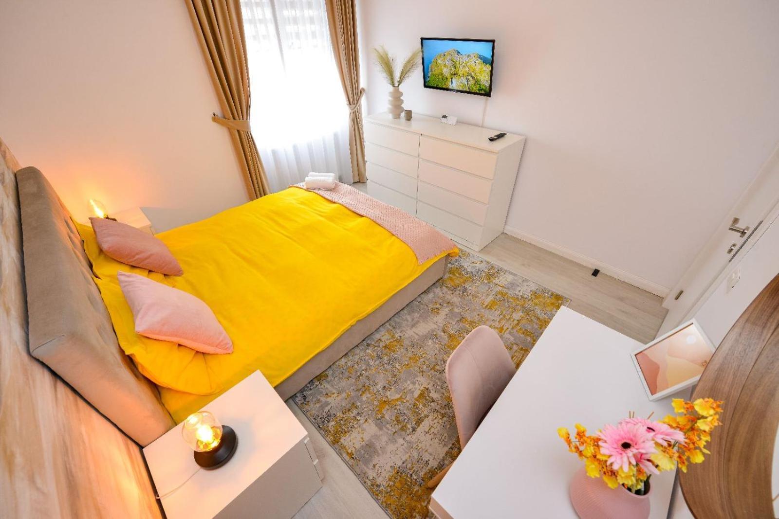 - Private Parking Appartamento Bucarest
