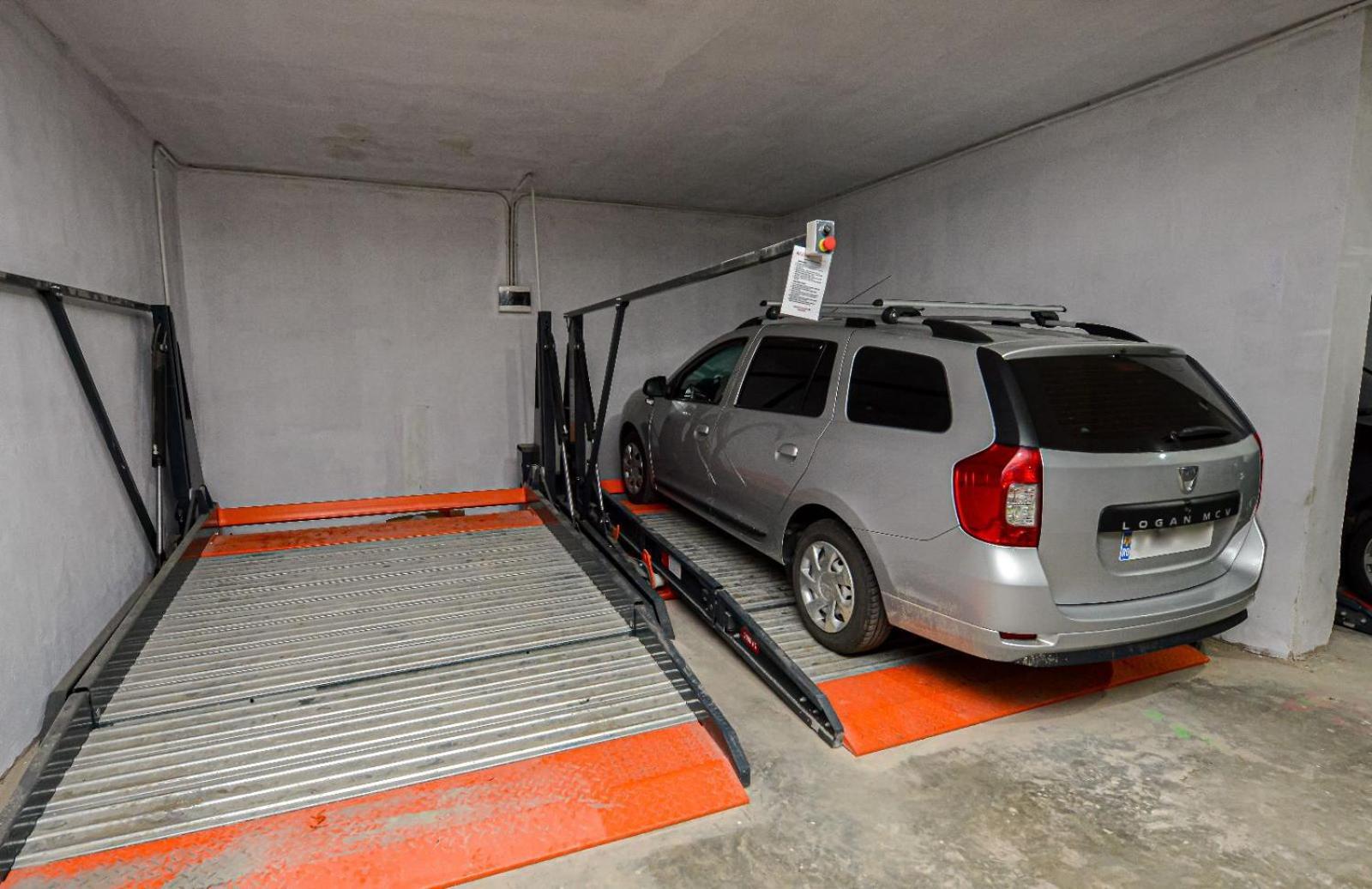 - Private Parking Bucarest