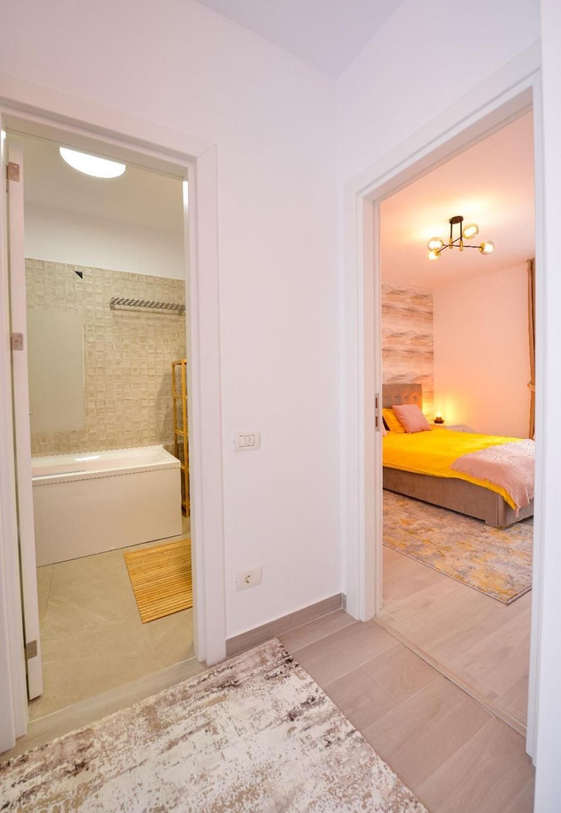 - Private Parking * Bucarest